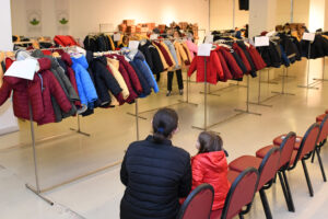 Osmangazi’de Sevgi Mağazası ihtiyaç sahiplerinin yanında