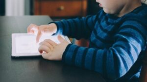 Son dakika… Bakan Uraloğlu duyurdu: Sosyal medyaya ’16 yaş’ ayarı