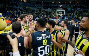 Virüs bütün takımı sardı! Fenerbahçe Beko maçı ertelenecek…