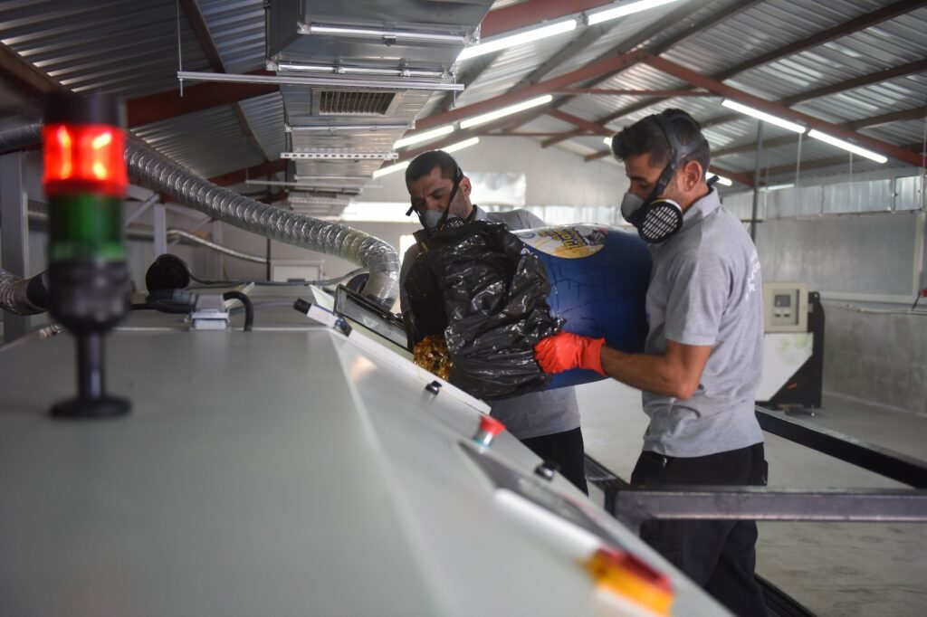 Yıldırım’da atık gıdalar mamaya dönüşüyor