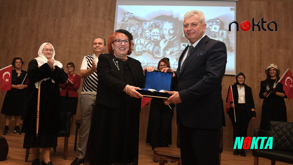 Zamansız Kadınlar oyunu Osmangazi’de sahne aldı