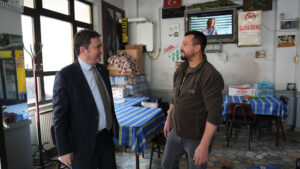 Başkan Aydın esnaf ve vatandaşlarla buluştu