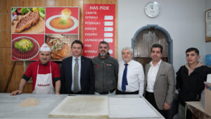 Bursa’da Başkan Aydın esnaf ve vatandaşlarla buluştu