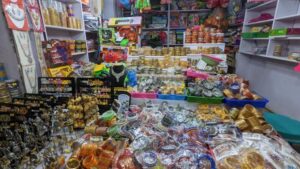 Bakkallar zincir market kültürüne direniyor