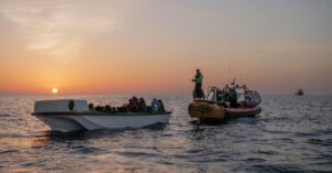 Batan göçmen teknesi 8 yaşındaki çocuğu annesinden kopardı