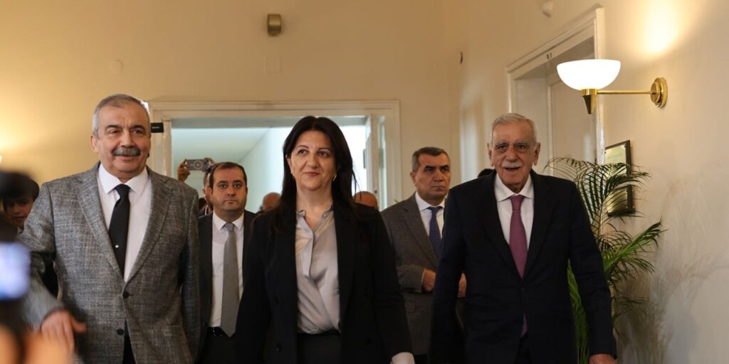 DEM Parti’nin İmralı heyeti, Yeniden Refah partisi ile görüşmeye başladı