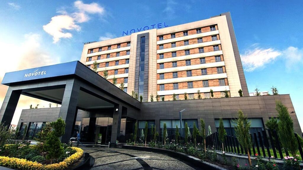 Davalık kaçak otele kayyum göz yummuş