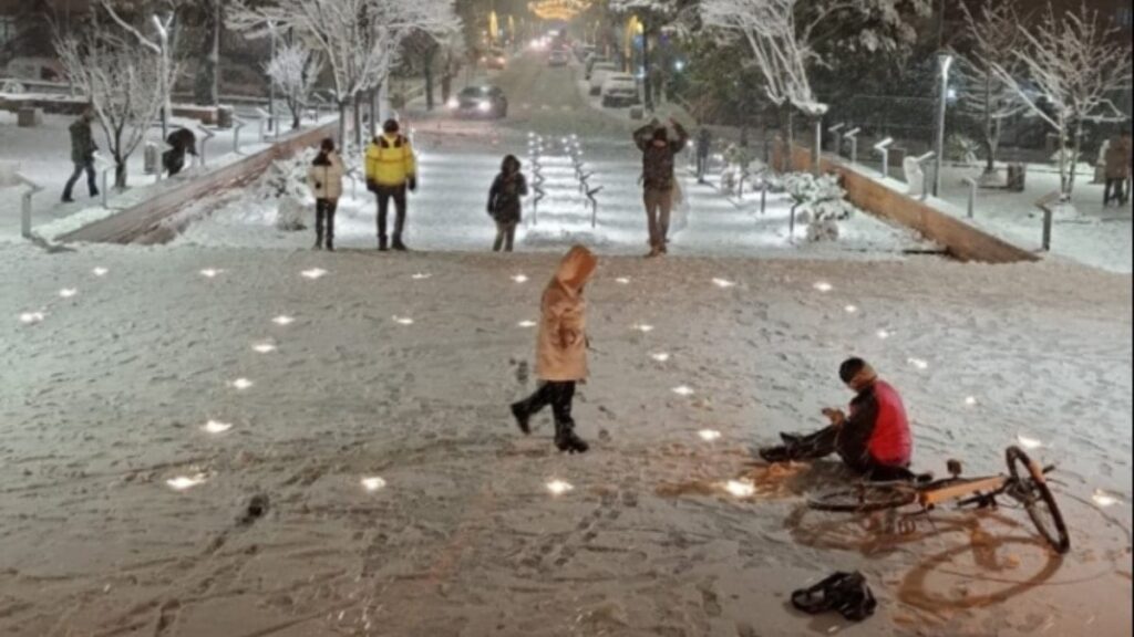Edirne’de eğitime kar engeli