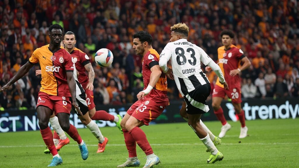 Galatasaraylı isim itiraf etti: Birkaç adım atmaya razıydım