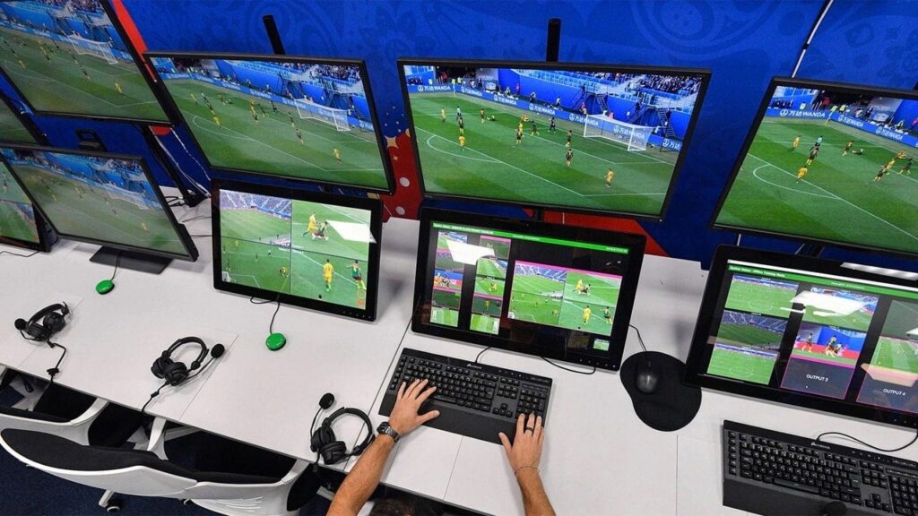 Günün yabancı VAR hakemleri açıklandı!