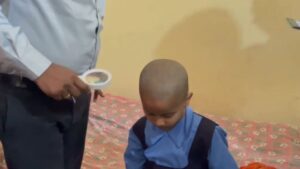 Hindistan’da gizemli salgın: 11 köyde ani saç dökülmesi paniği: Bir haftada 150 kişi kel kaldı!