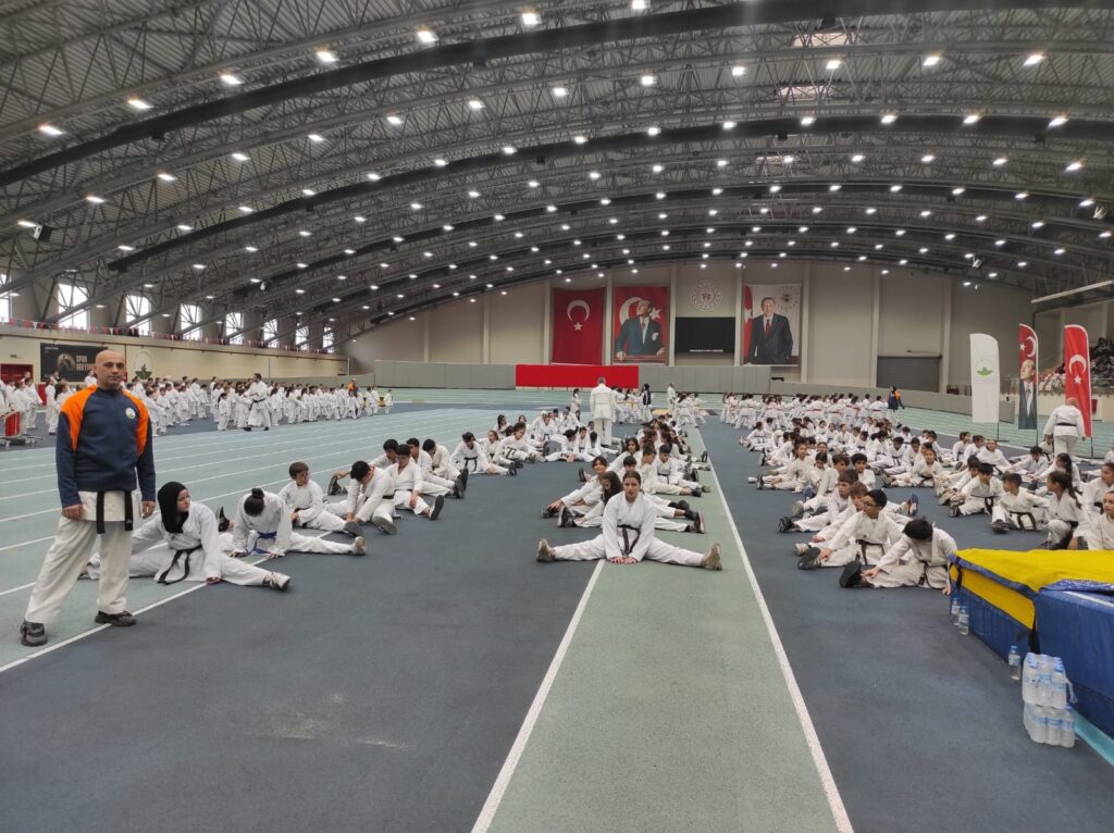 Osmangazi’de karate eğitim semineri