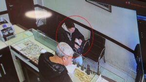 Kuyumculara sahte altınları böyle sattılar