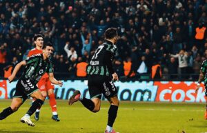 Lider Kocaelispor, Pendik’i rahat geçti