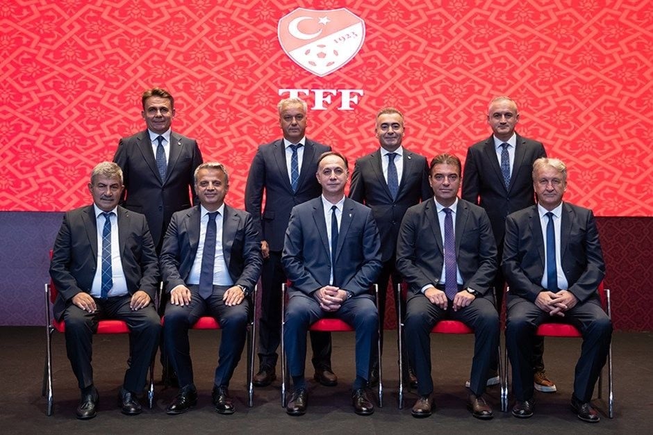 MHK’de istifanın ardından yumruk çıktı!