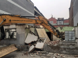 Metruk bina yıkımları yeni yılda hız kazandı