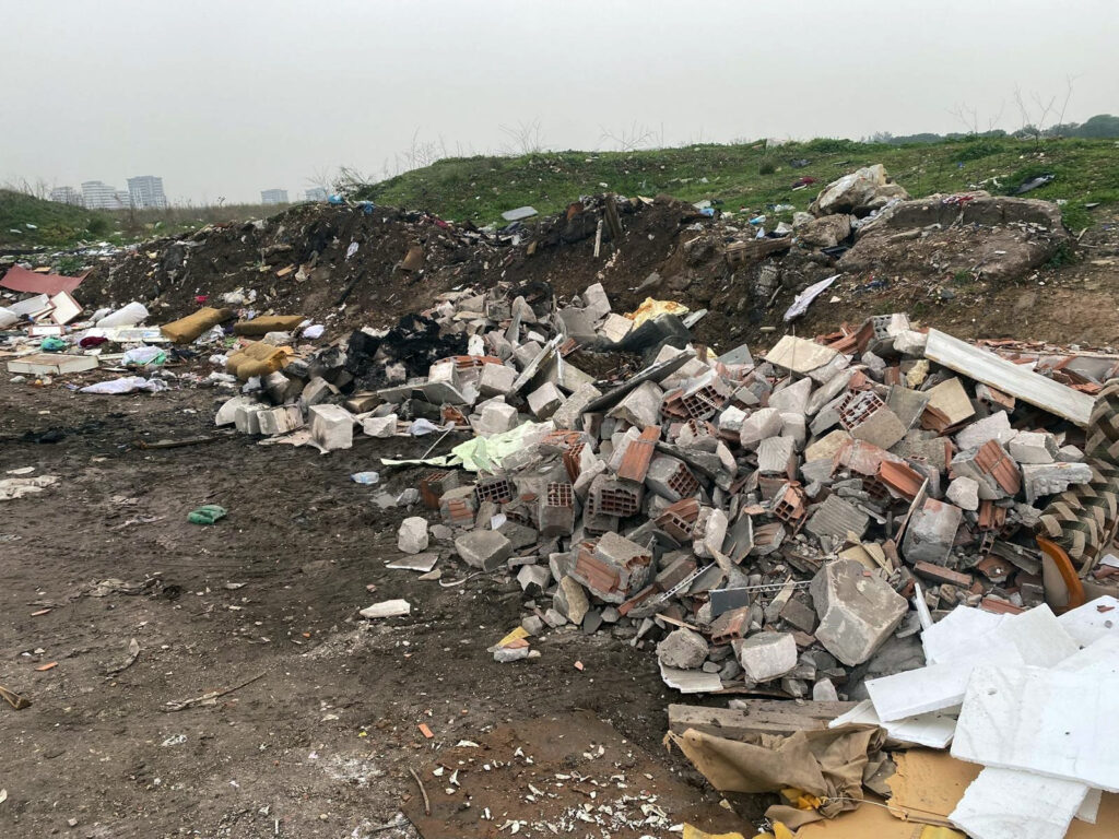 Osmangazi'de kaçak hafriyat dökenlere 2 milyon lira ceza kesildi