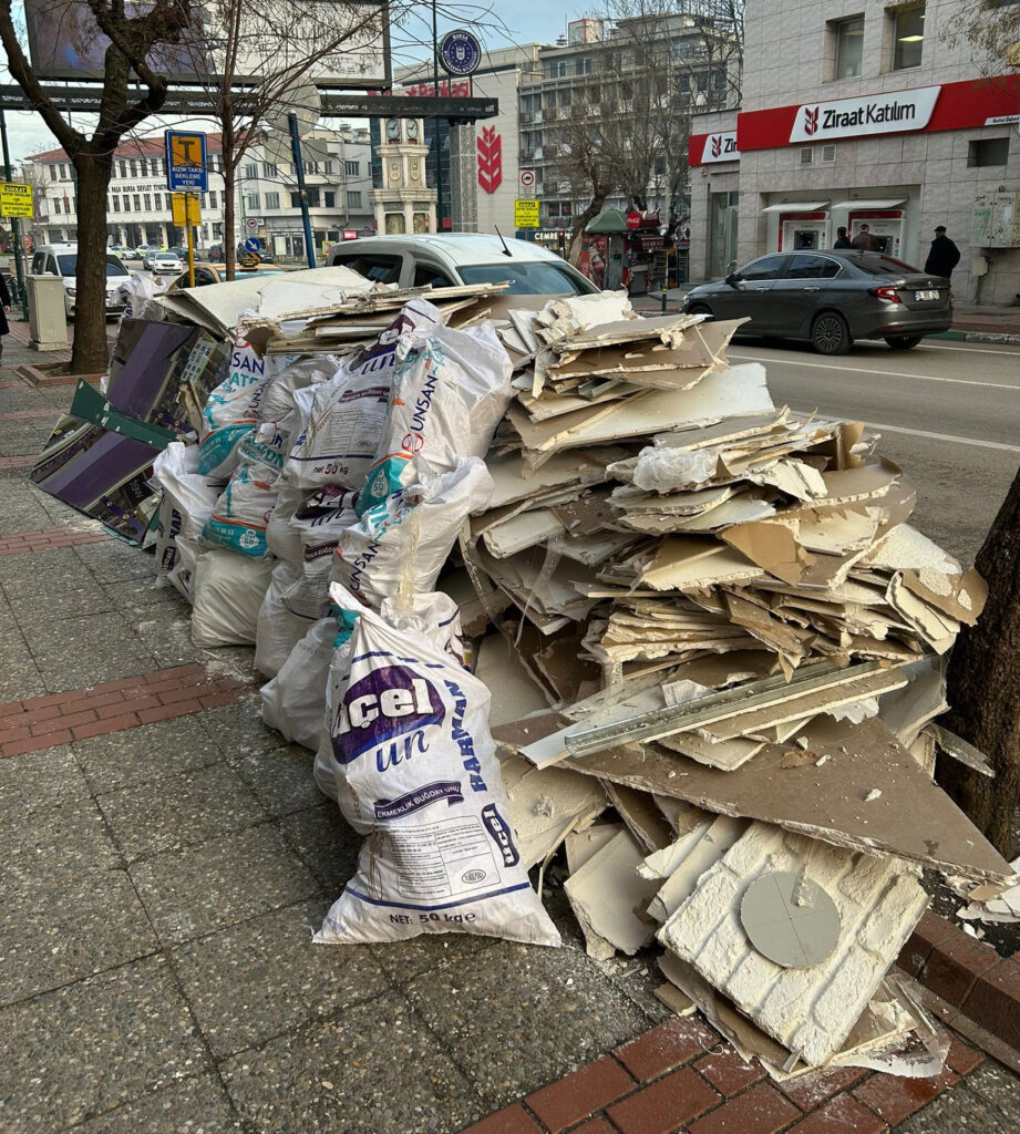 Bursa Osmangazi'de çevreyi kirletenler mercek altında