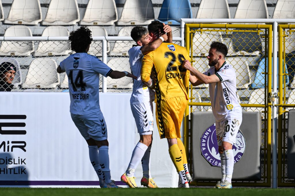 Sakaryaspor’dan altın değerinde 3 puan