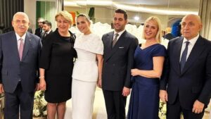 Sinan Engin’in kızı Elif Engin, Ahlatcı Holding’in veliahtıyla nişanlandı