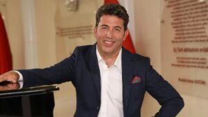 Türkiye’yi terk etmişti: Ünlü oyuncunun yeni mesleği belli oldu