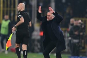 UEFA’dan Mourinho’ya şok ceza