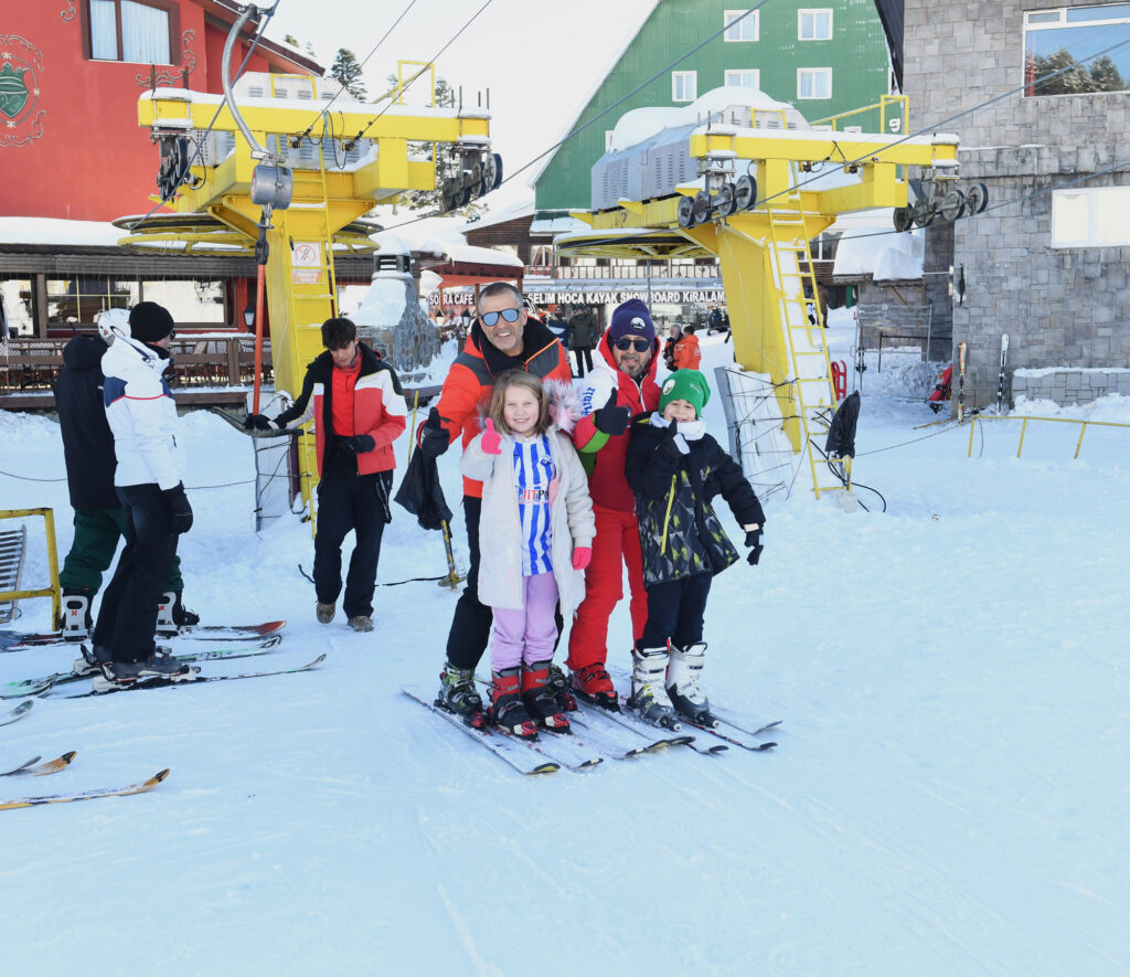 Bursa Osmangazi'de Çocukların Uludağ’da kayak heyecanı