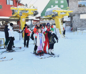 Osmangazi’deki çocuklar kayak yapmayı öğreniyor