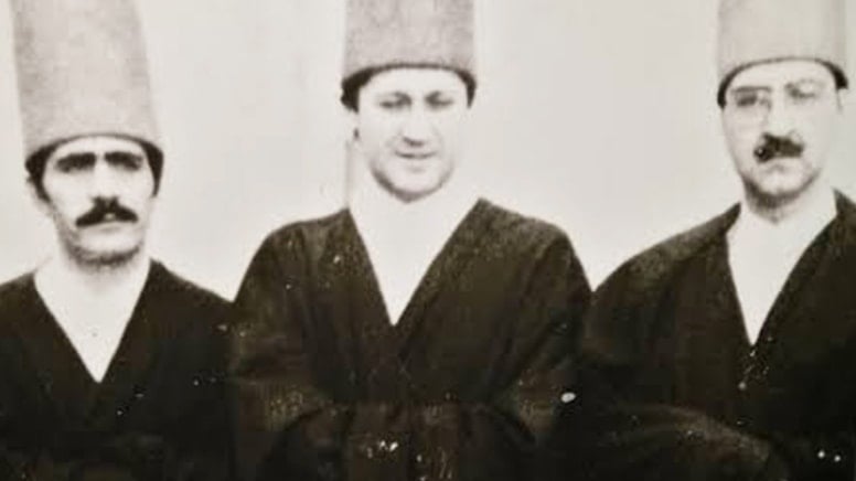 Ünlü şarkıcının bir zamanlar âyinhan olduğu ortaya çıktı