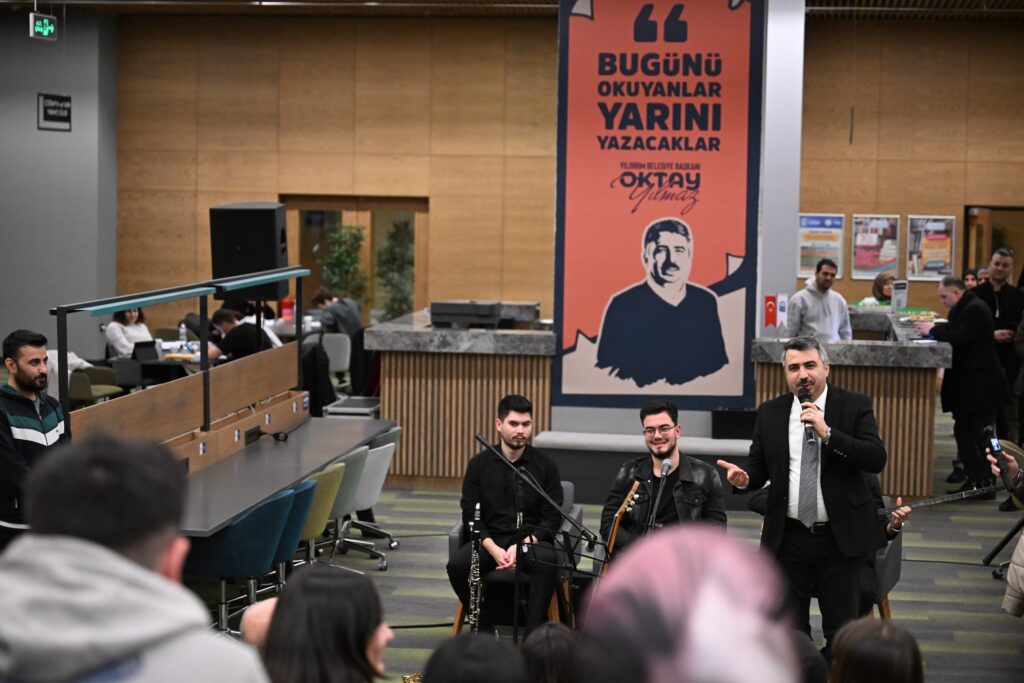 Başkan Yılmaz'dan 'Uyumayan' Öğrencilere Ziyaret