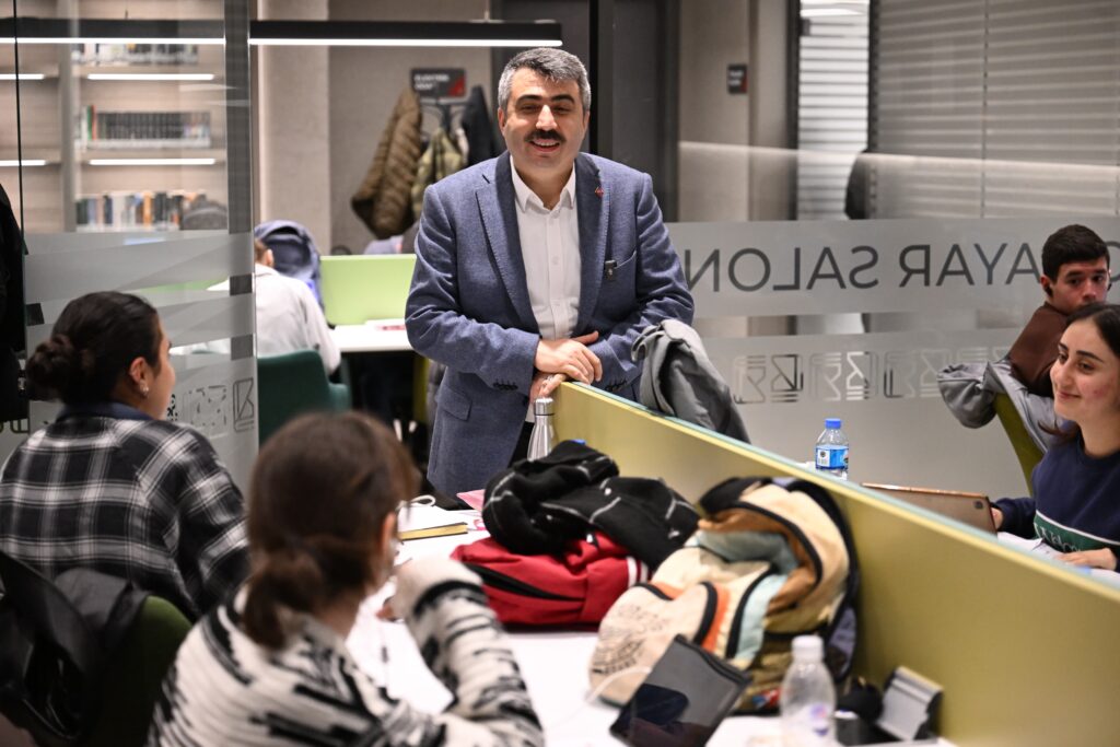 Mimar Sinan Kütüphanesi 177 bin 440 kitapseveri ağırladı