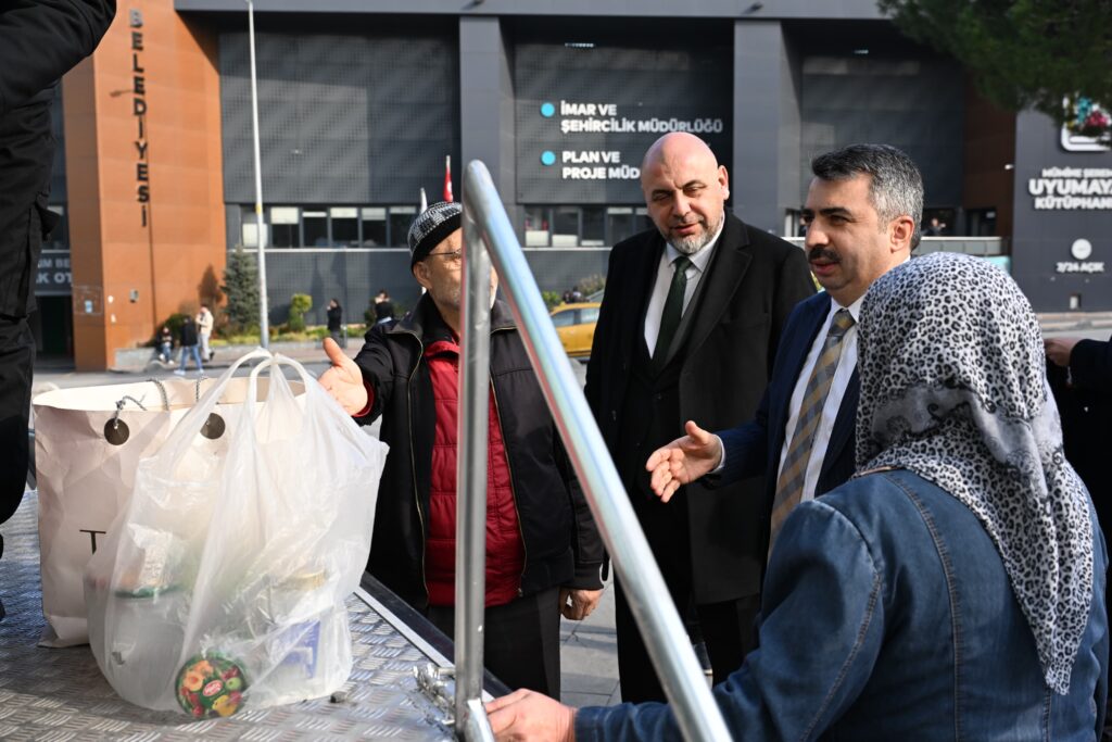 Bursa Yıldırım’da atıklar paraya dönüşüyor