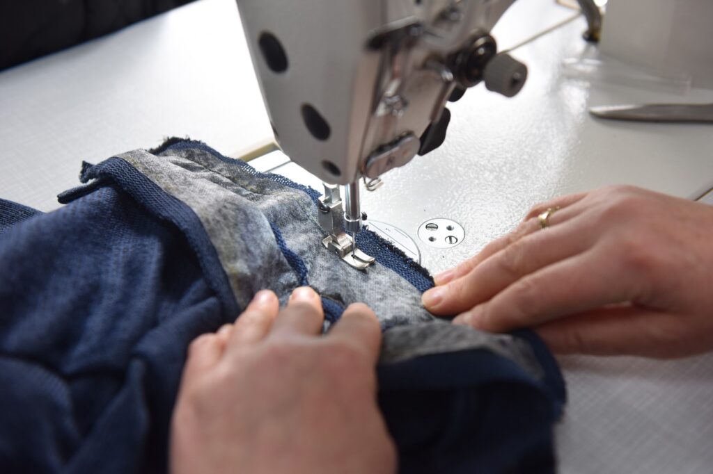 Yıldırım'da kadınlar dikiş ve nakış kursu ile ekonomiye katlı sağlıyor