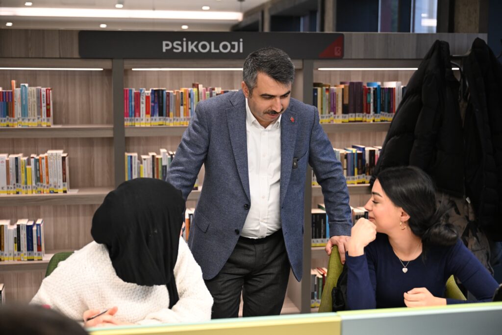 Mimar Sinan Kütüphanesi 177 bin 440 kitapseveri ağırladı