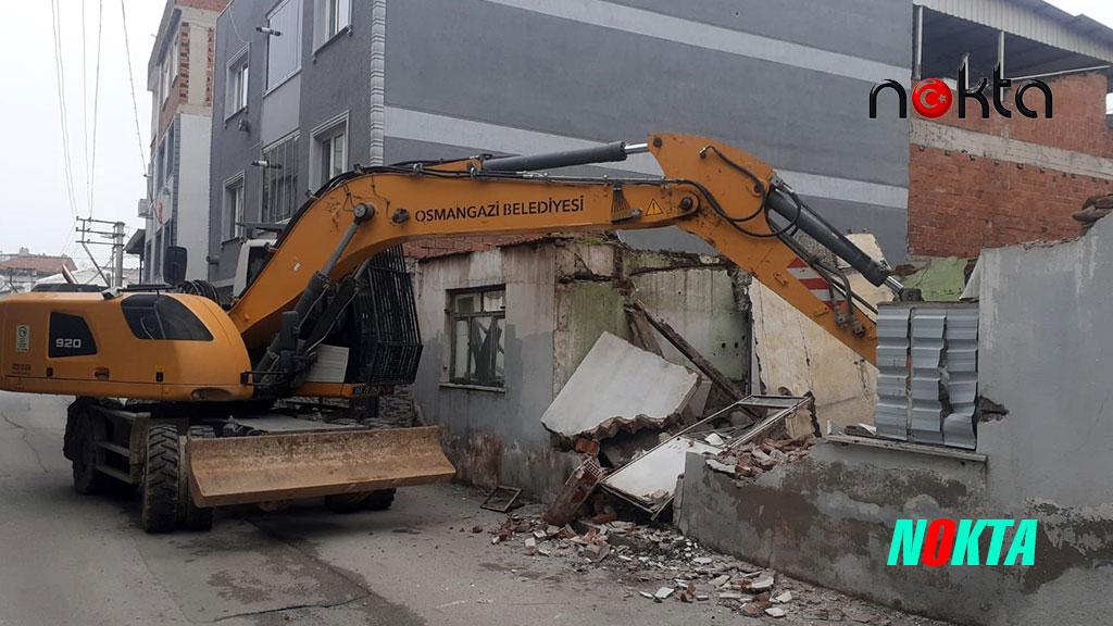 Bursa Osmangazi’de Metruk bina yıkımları yeni yılda hız kazandı