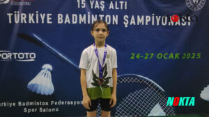 Bursa Osmangazili genç badmintoncudan gururlandıran başarı