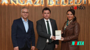 Kitaplar bilet oldu kütüphane rafları doldu