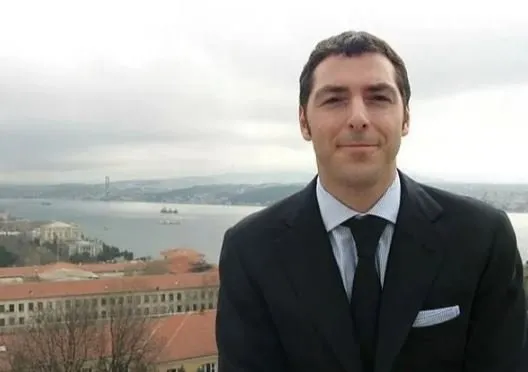 Londra'da komi Türkiye'de sosyete gelini! Yeşilçam filmi gibi: İş insanı Raif Dinçkök ve Seda Boyraz aşkı