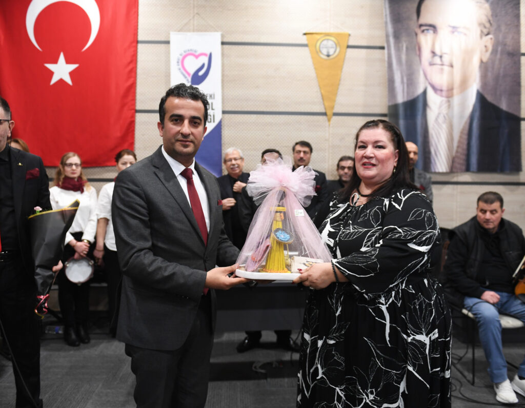 BAREM sakinlerine moral konseri