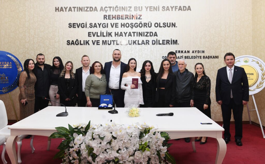 Nikahı kıyılacak çifte Başkan Aydın’dan Sevgililer Günü sürprizi