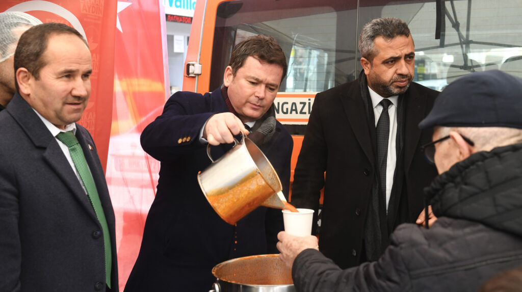 Başkan Aydın’ın mahalle ziyaretleri devam ediyor