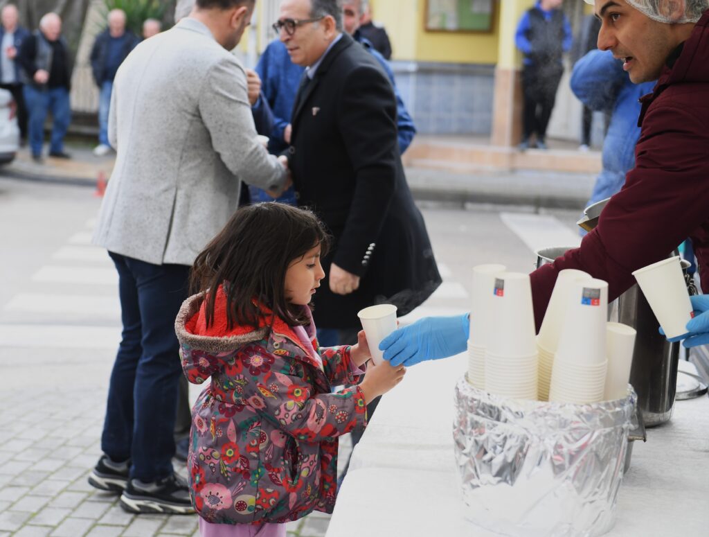 Bursa'da Başkan Aydın vatandaşlarla buluşmaya devam ediyor