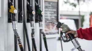 Akaryakıta bir zam daha geliyor