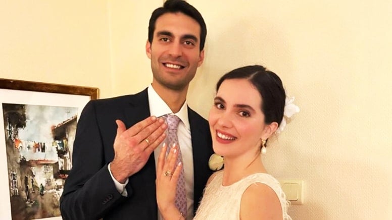 Almida Ada iş insanı sevgilisiyle nişanladı