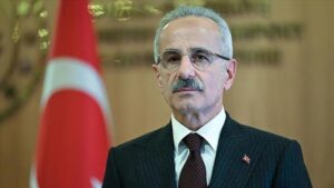 Bakan Uraloğlu: Küresel ticaretin sürdürülebilirliği için hızlı ve kesintisiz transit geçişler büyük önem taşıyor