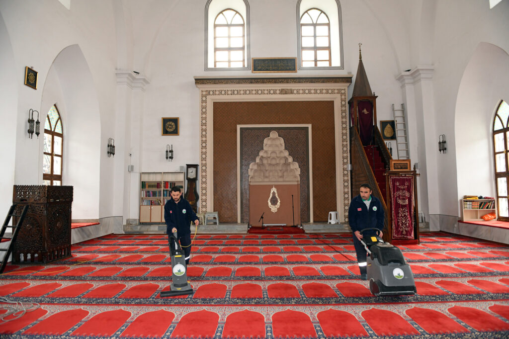 Osmangazi’deki camiler Ramazan’a hazır