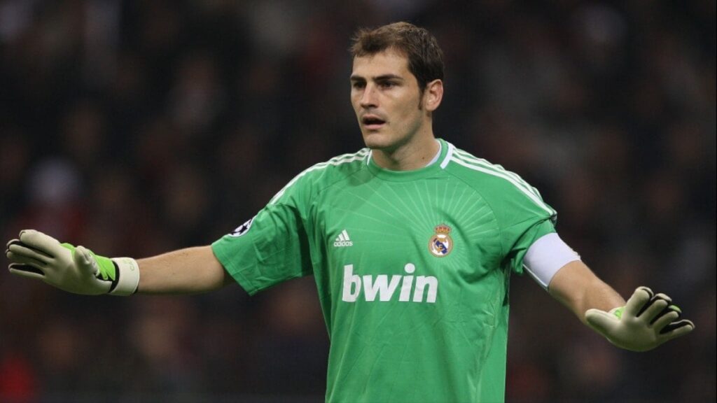 Efsane kaleciden VAR önerisi: ‘Eski futbolcular da olsun’