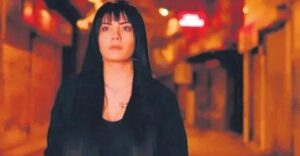 Genç şarkıcı canlı yayında intihara kalkıştı: Takipçileri polisi aradı