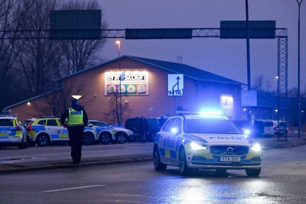 İsveç’te okula saldırıda 10 kişi öldü