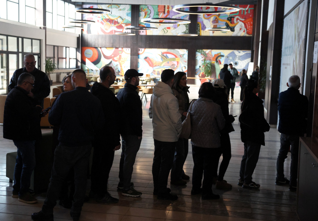 Kosova’da seçmenler sandığa gitti